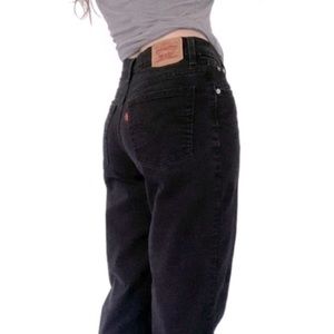 Vintage LEVI'S 512 Classic Slim Tapered Mom Jeans
